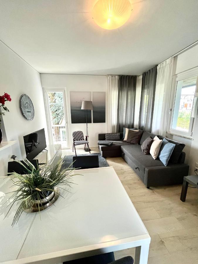 Your Familyapartment In Sirmione Eksteriør billede