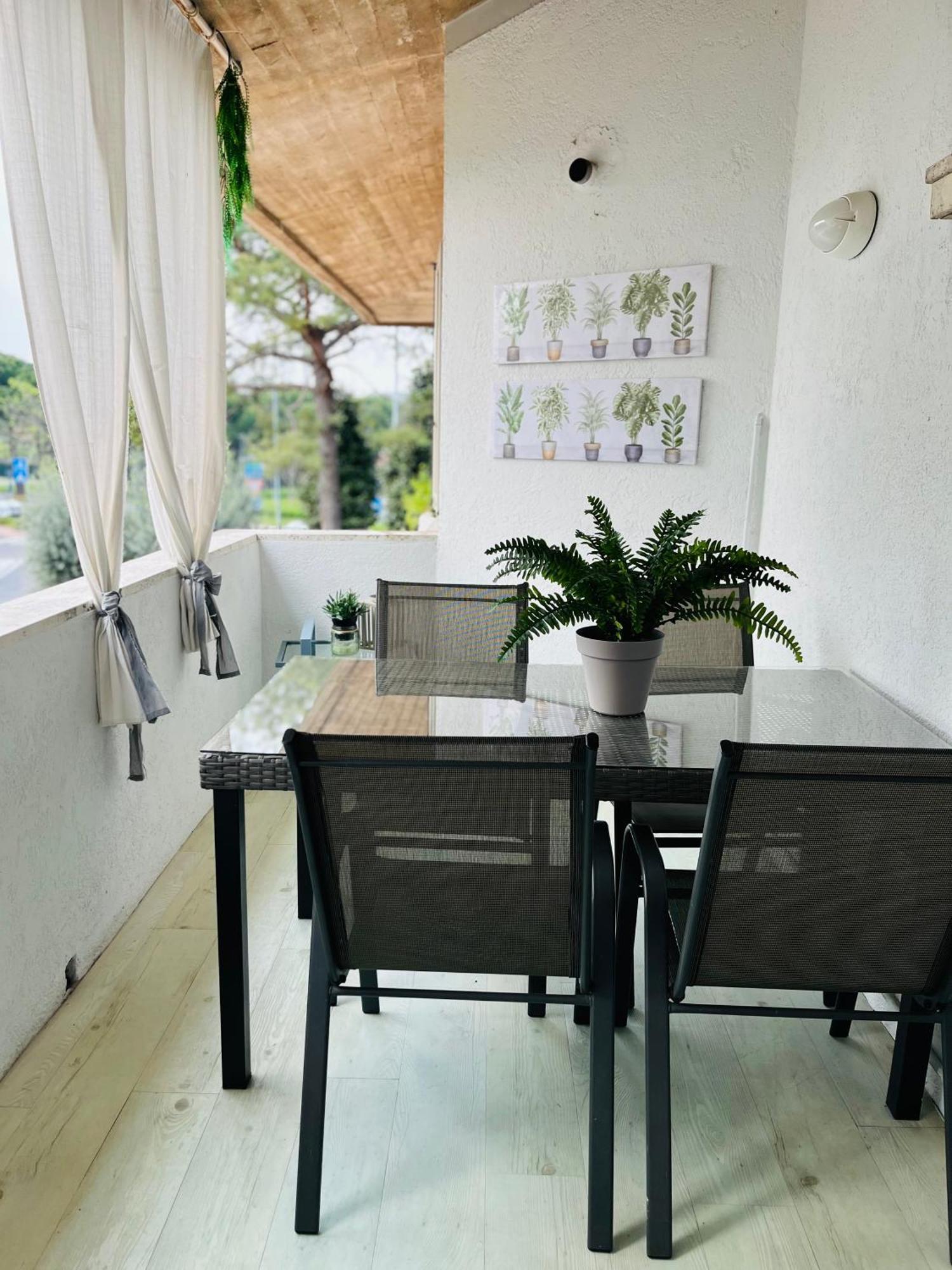 Your Familyapartment In Sirmione Eksteriør billede