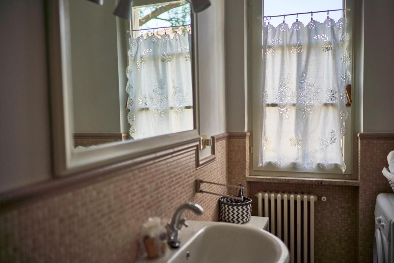 Your Familyapartment In Sirmione Eksteriør billede